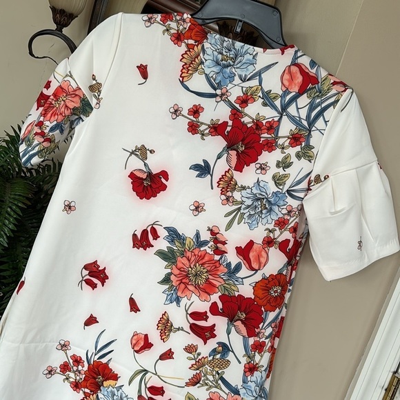 Brand New ABS Collection White Shift Dress Short Sleeved V-Neck Oriental Floral - Picture 14 of 15